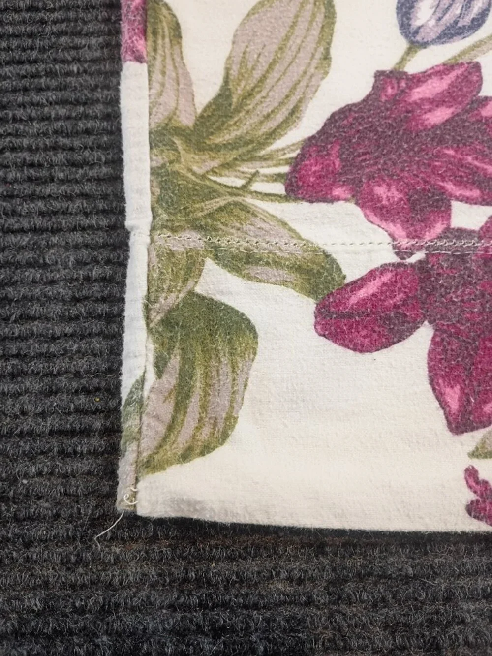 Discontinued Floral Nature Whimsical Cotton Pillow Case Set of 2 King Butterfly